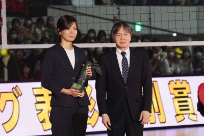 藤井直伸さんがVリーグ特別賞 妻の美弥さん「たくさんの方に愛されて成長させてもらった選手」 Vリーグ男子各個人賞受賞者の喜びの声 |  月バレ.com【月刊バレーボール】